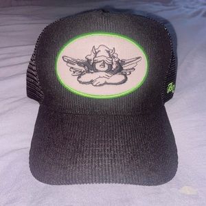 Boys lie trucker hat